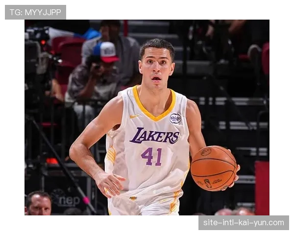 湖人掘金加时赛关键切球改判 琼斯干净防守被误判犯规改变走势 湖人掘金加时赛关键切球改判 琼斯干净防守被误判犯规改变走势